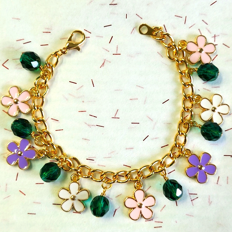 **Price Drop**Flower Dangle Bracelet!